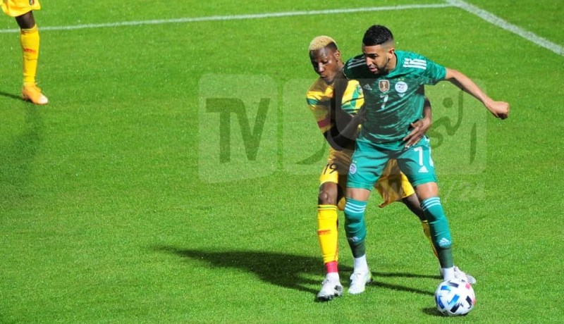 الشوط الأول.. المُنتخب المالي يفرض التعادل السلبي على الخضر