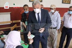 والي ولاية تيارت يُؤدي واجبه الإنتخابي لتشريعيات 12 جوان