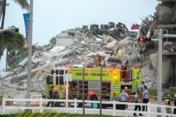 4 قتلى وفقدان 159 شخصا في انهيار مبنى سكني في فلوريدا