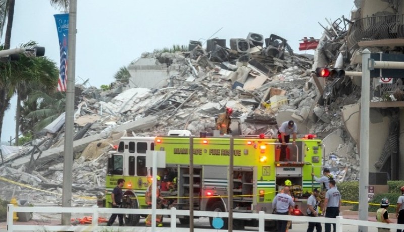 4 قتلى وفقدان 159 شخصا في انهيار مبنى سكني في فلوريدا
