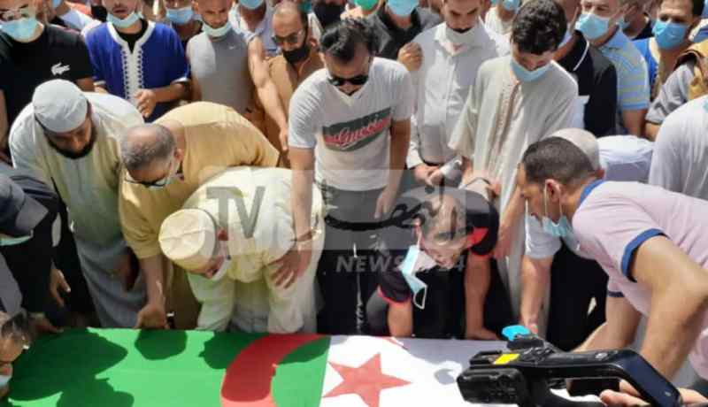 بالصور.. تشييع جثمان الإعلامي الراحل “سليمان بخليلي”