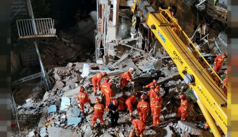 8 قتلى و9 مفقودين في انهيار فندق بالصين