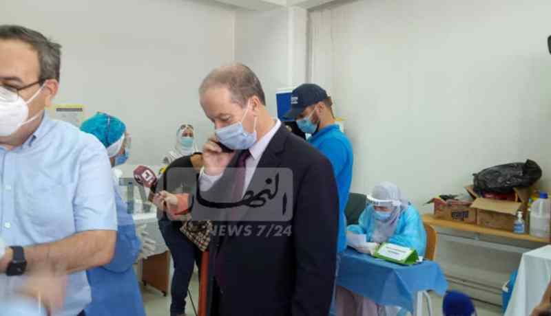 فورار: سنصل إلى الدخول للأماكن العمومية بالتلقيح.. وتقليل الزيارات في العيد ضروري