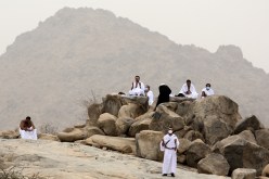 ضيوف الرحمان يتوافدون على صعيد عرفات لأداء ركن الحج الأعظم