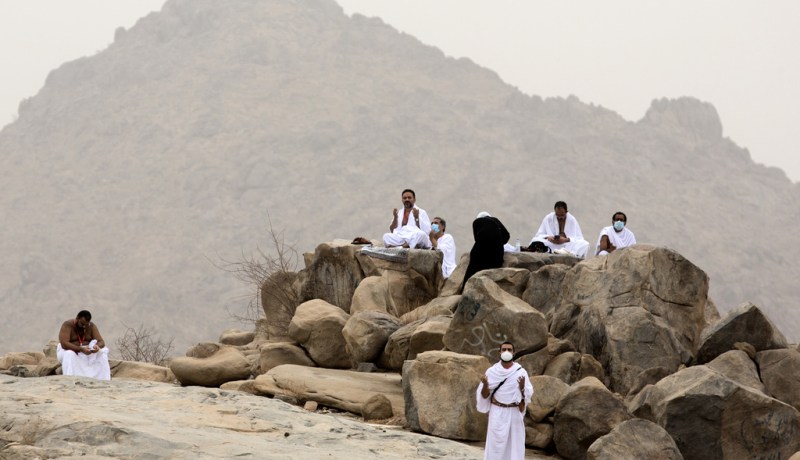 ضيوف الرحمان يتوافدون على صعيد عرفات لأداء ركن الحج الأعظم