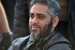 رغم هروبه.. فضل شاكر يهدي جمهوره أغنية جديدة “عايشين ومش عايشين”