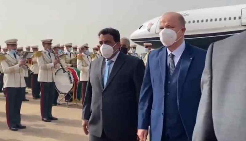 رئيس المجلس الرئاسي الليبي محمد يونس المنفي يصل إلى الجزائر
