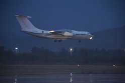 وصول مليون جرعة من لقاح كورونا و750 جهاز تكثيف الأكسجين للجزائر