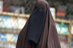 ضبط متجلببة بسرقة قفطان مغربي بعد ارتدائه في باش جراح
