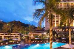 بالصور- “الخضر” في أغلى فنادق “ياوندي” !