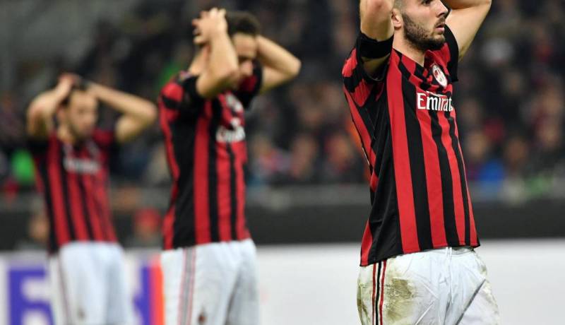 رسميا.. “اليويفا” يُبعد ميلان من المسابقة الأوروبية الموسم القادم