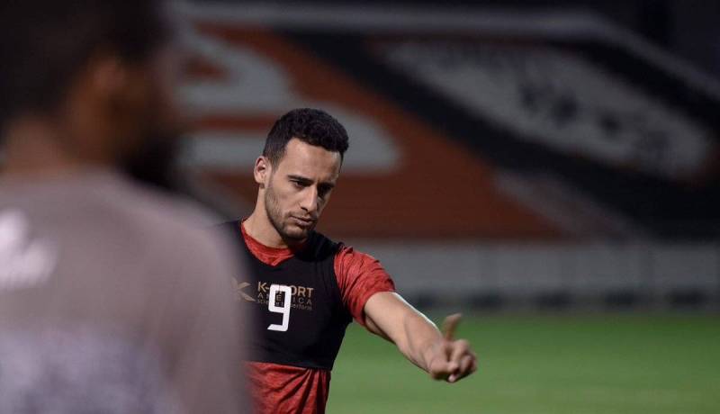 بن يطو: “عودتي إلى الجزائر مستبعدة ولم أوقّع في الفجيرة” !