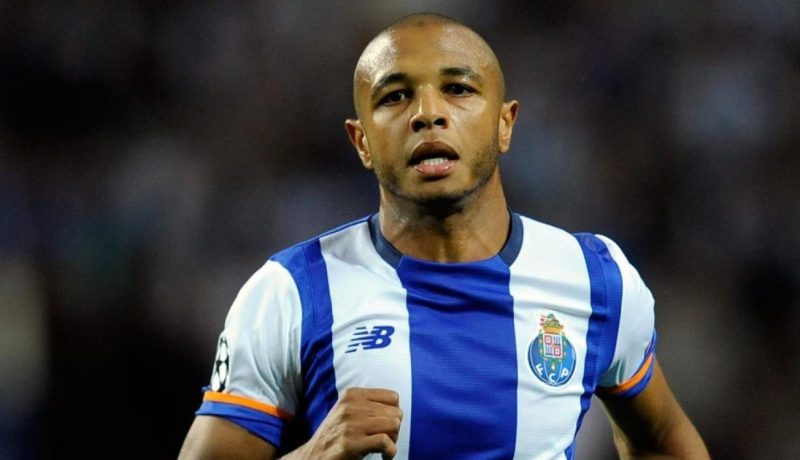 براهيمي يفشل في التسجيل وبورتو يفوز بثلاثية