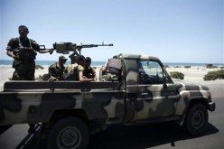 إصابة ثمانية جنود يمنيين في تفجير قذيفة بمحافظة تعز جنوب صنعاء