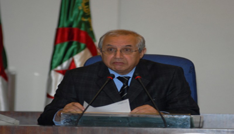 زياري‮ ‬يحارب الرشوة في‮ ‬المغرب