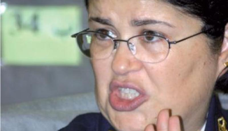 زرهوني تؤكد سعي قطاعها لتوفير كل التسهيلات الإدارية للمستثمرين في مجال السياحة