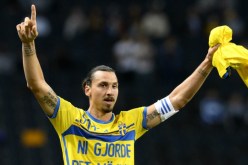 بالفيديو.. إبراهيموفيتش يتهم السويديين بـ “العنصرية” !