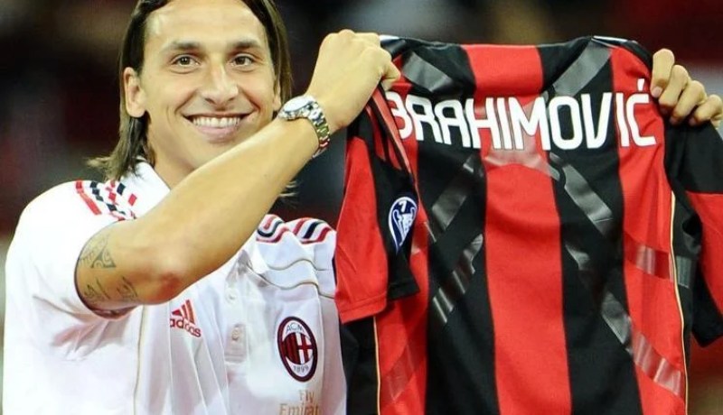 إبراهيموفيتش باق مع ميلان رغم المشاكل الاقتصادية