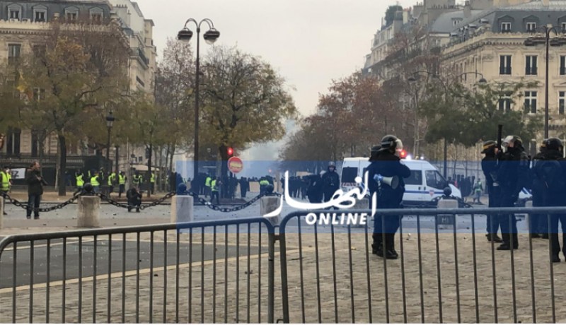 بالصور: أصحاب السترات الصفراء يتحدون الدولة الفرنسية