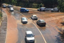 بالفيديو والصور.. انفجار أنبوب المياه يُغرق الطريق السريع ببن عكنون 