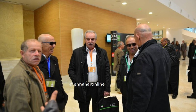 بالصور.. زطشي يلُم شمل الأسرة الرياضية الجزائرية