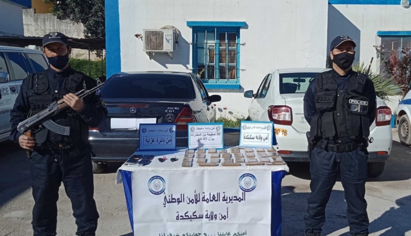 سكيكدة: الإطاحة بشبكة مختصة في ترويج المخدرات وحجز 3 كلغ من القنب الهندي بعزابة