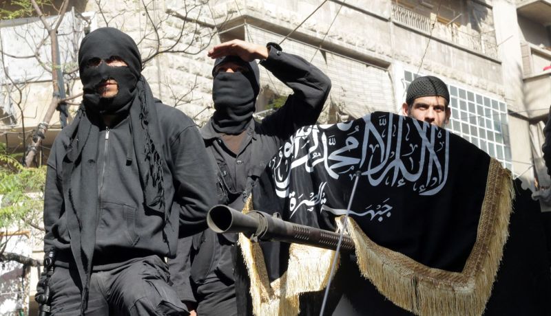 جبهة النصرة تستولي على آليات العسكرية وناقلات جنود في إدلب