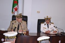 بالصور الفريق قائد صالح يترأس حفل تنصيب قائد القوات البحرية