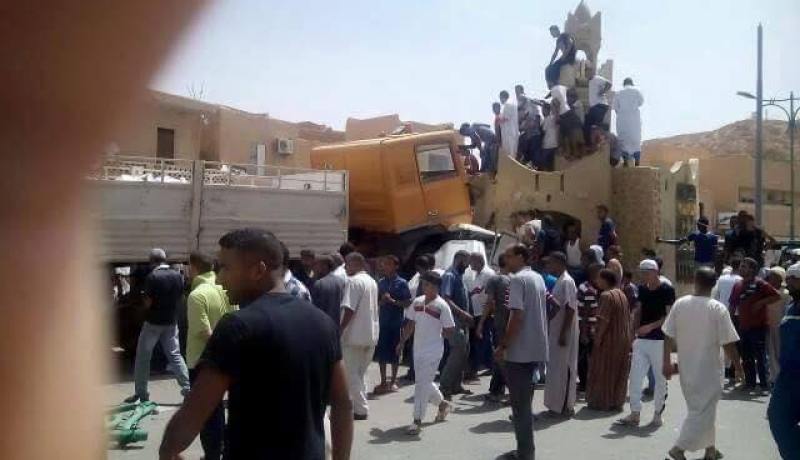 بالصورحادث مرور مروع في متليلي بغرداية