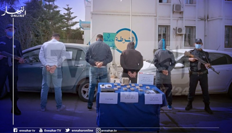 الإطاحة بعصابة إجرامية وحجز 2 كلغ من القنب الهندي بالشط في الطارف