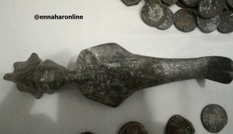 حجز 57 قطعة أثرية في مطار سطيف