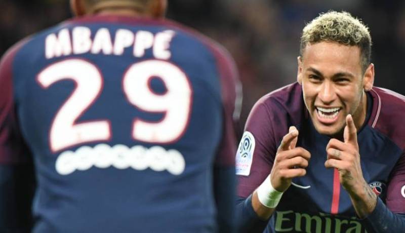 باريس سان جيرمان يحسم مواجهة أولمبيك ليون بالنيران الصديقة