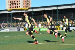 لاعب اتحاد الحراش «عادل بوڤروة» مهدّد بالسجن عاما نافــذا بتهمــة احتجــاز زوجتــه وضربهــا