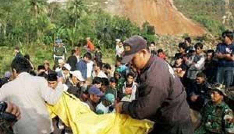 اربعة الاف شخص ما زالوا تحت الانقاض جراء الهزة الارضية فى اندونيسيا