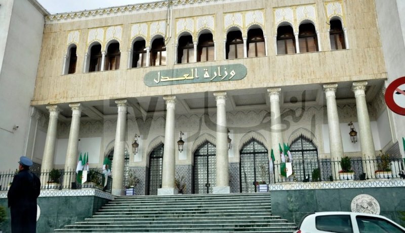 توقيع إتفاقية لتكوين وتشغيل اليد العاملة العقابية في الفلاحة والأشغال الحراجية