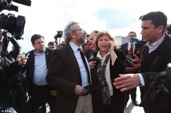 بالفيديو والصور.. الصحفي التركي جان دوندارينجو من محاولة إغتيال