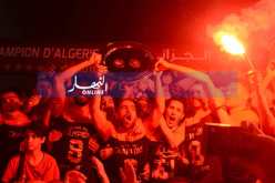 بالصور.. “بطل الجزائر” يتسلم درع البطولة المحترفة
