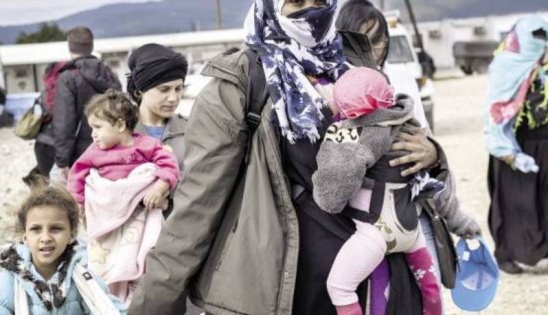 نزوح عشرات الآلاف من السوريين جراء هجوم لقوات النظام في حلب