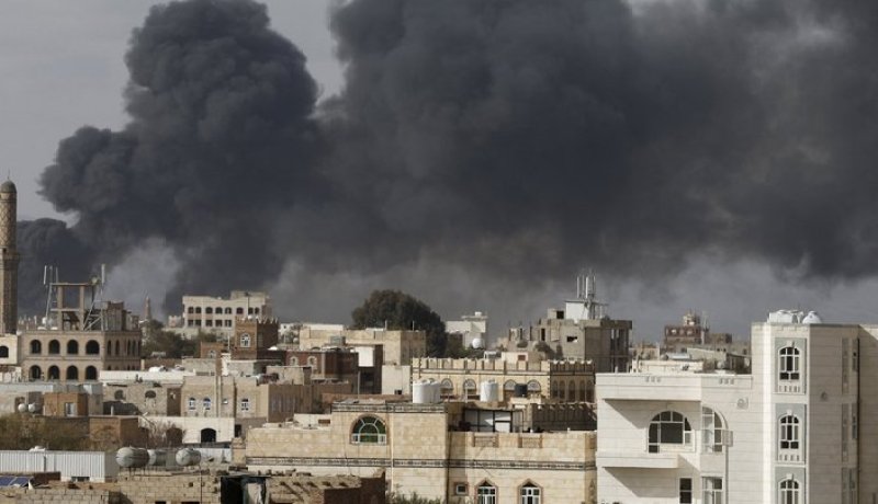 مقتل 17 شخصا على الأقل بغارات جوية في اليمن