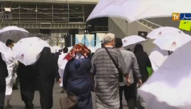 اطلاق سراح الحجاج الجزائريين المتهمين بتصوير منشآت عسكرية