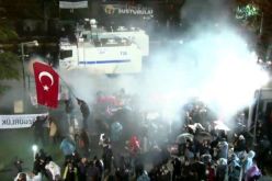 بالصور الشرطة التركية تقتحم مقر صحيفة معارضة لأردوغان