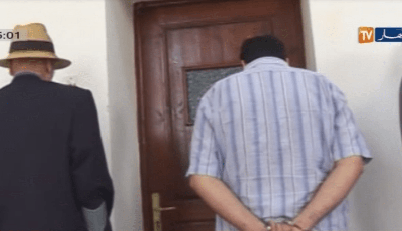 بالفيديو الإطاحة بعصابة مختصة في تهريب العملة الصعبة بالعاصمة