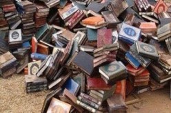 السفارة السعوديّة بالمغرب ترمي مصاحف وكتب دينيّة في مصبّ نفايات