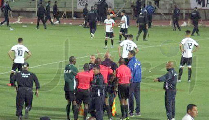 صدمة في سطيف.. الدرك يتدخّل لحماية اللاعبين والأنصار يشترطون رحيل حمّار