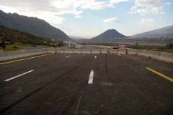 مواطنون يستخدمون الطريق الجديد بين بجاية والبويرة قبل تدشينه وهذا ما وقع