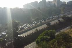 بالصور رواد الفايسبوك ينشرون صورا للطرقات القريبة من حادث الحفرة ببن عكنون