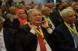 ولد عباس لا يفرّط في الصلاة