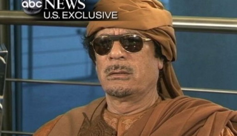 القذافي متمسك بالسلطة رغم تصاعد الضغوط