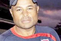 مدرب حراس “الأمريكان” المصري عبد الفتاح يتوعد بالانتقام من الجزائر في المونديال