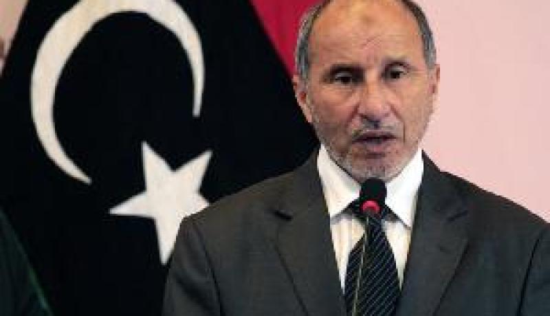 اتهام مصطفى عبد الجليل بإساءة استغلال السلطة